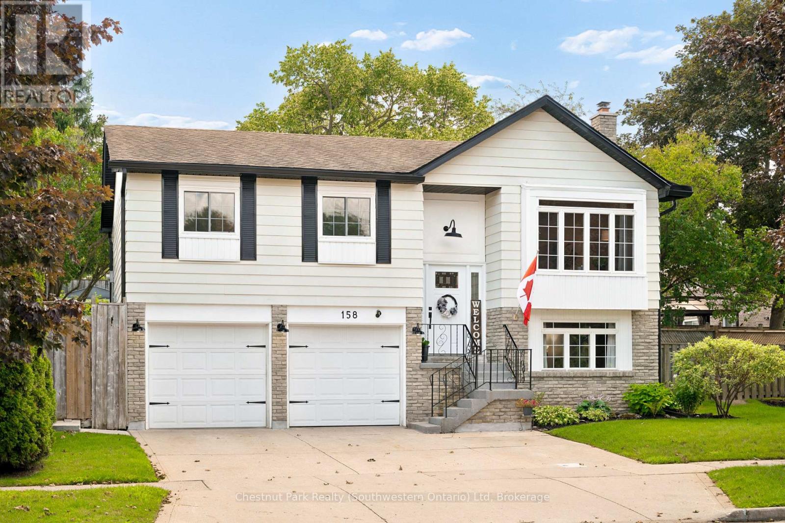 158 AUTUMN HILL CRESCENT