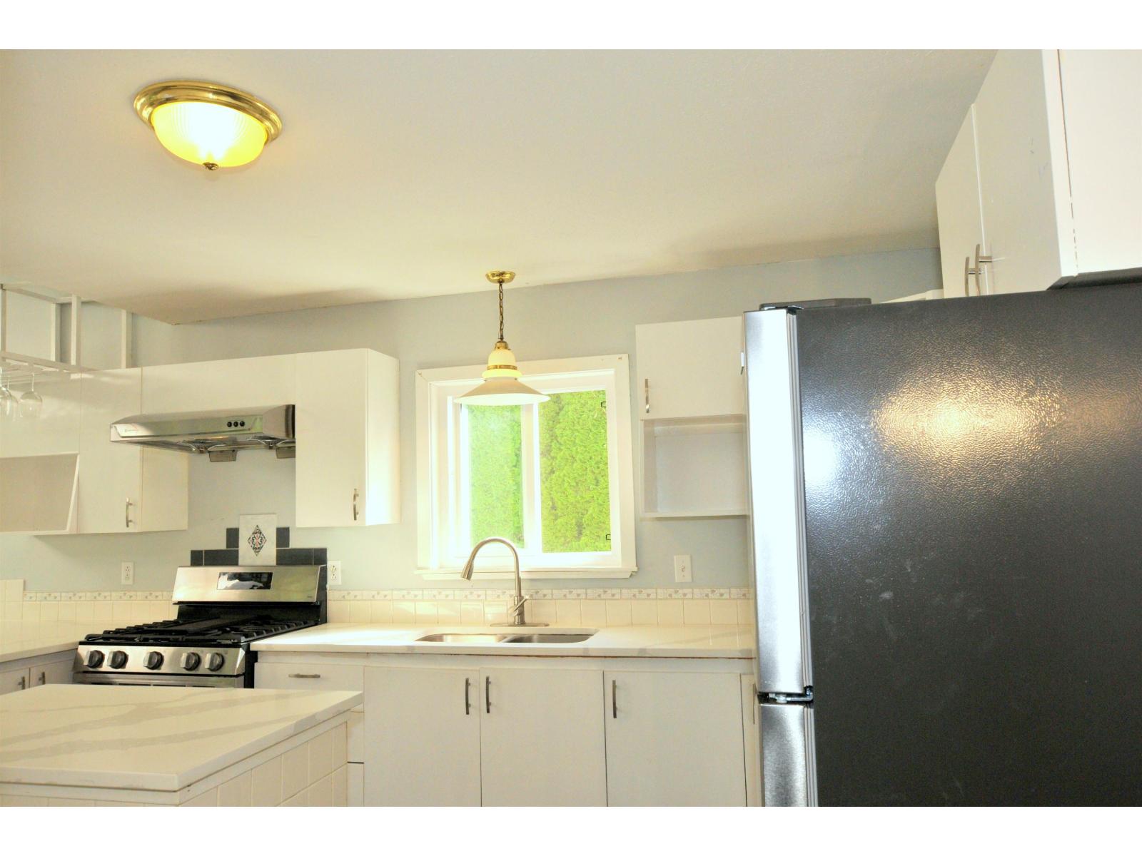 9494 HAZEL STREET, Chilliwack Proper East