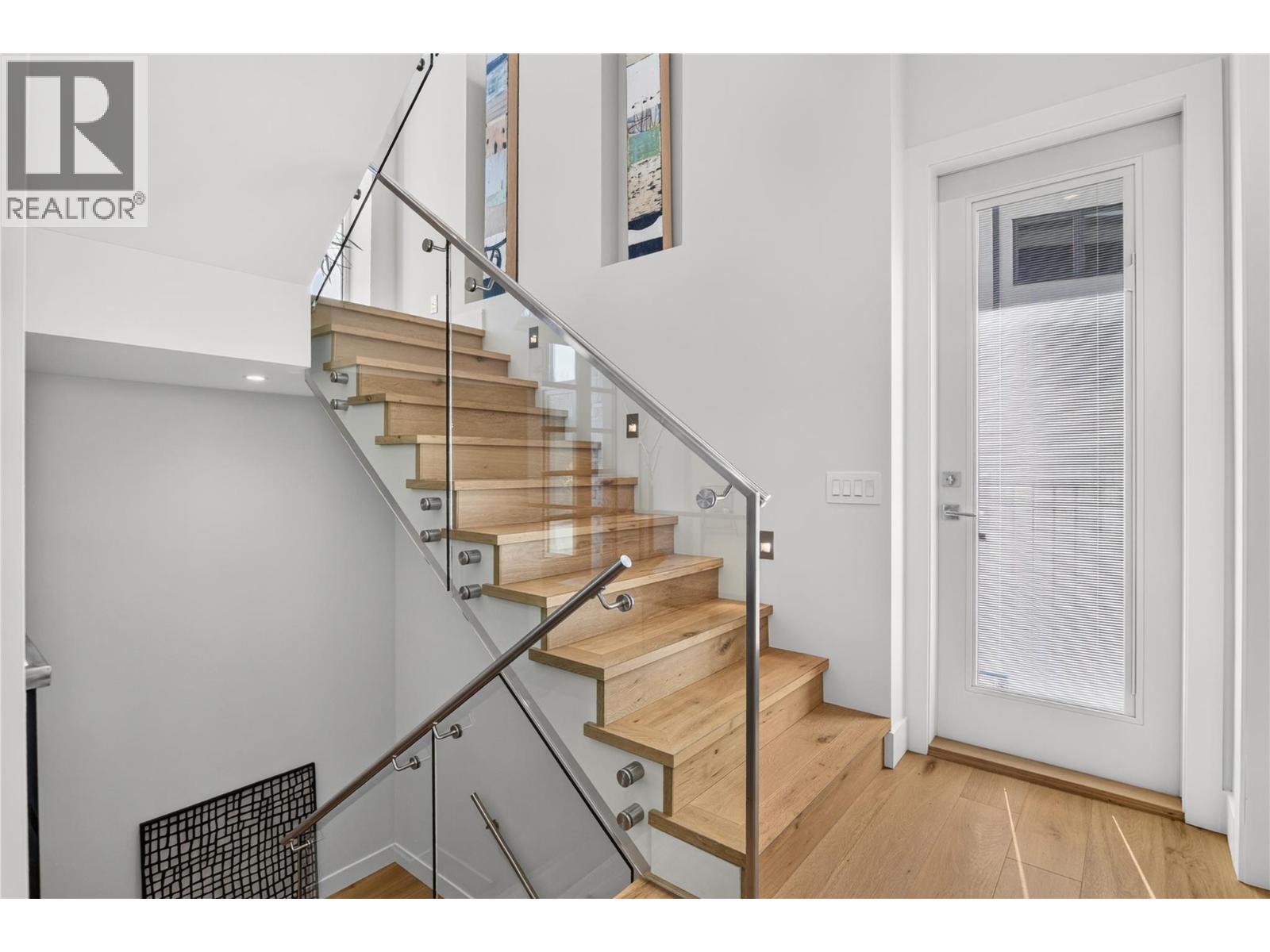 9988 Beacon Hill Drive