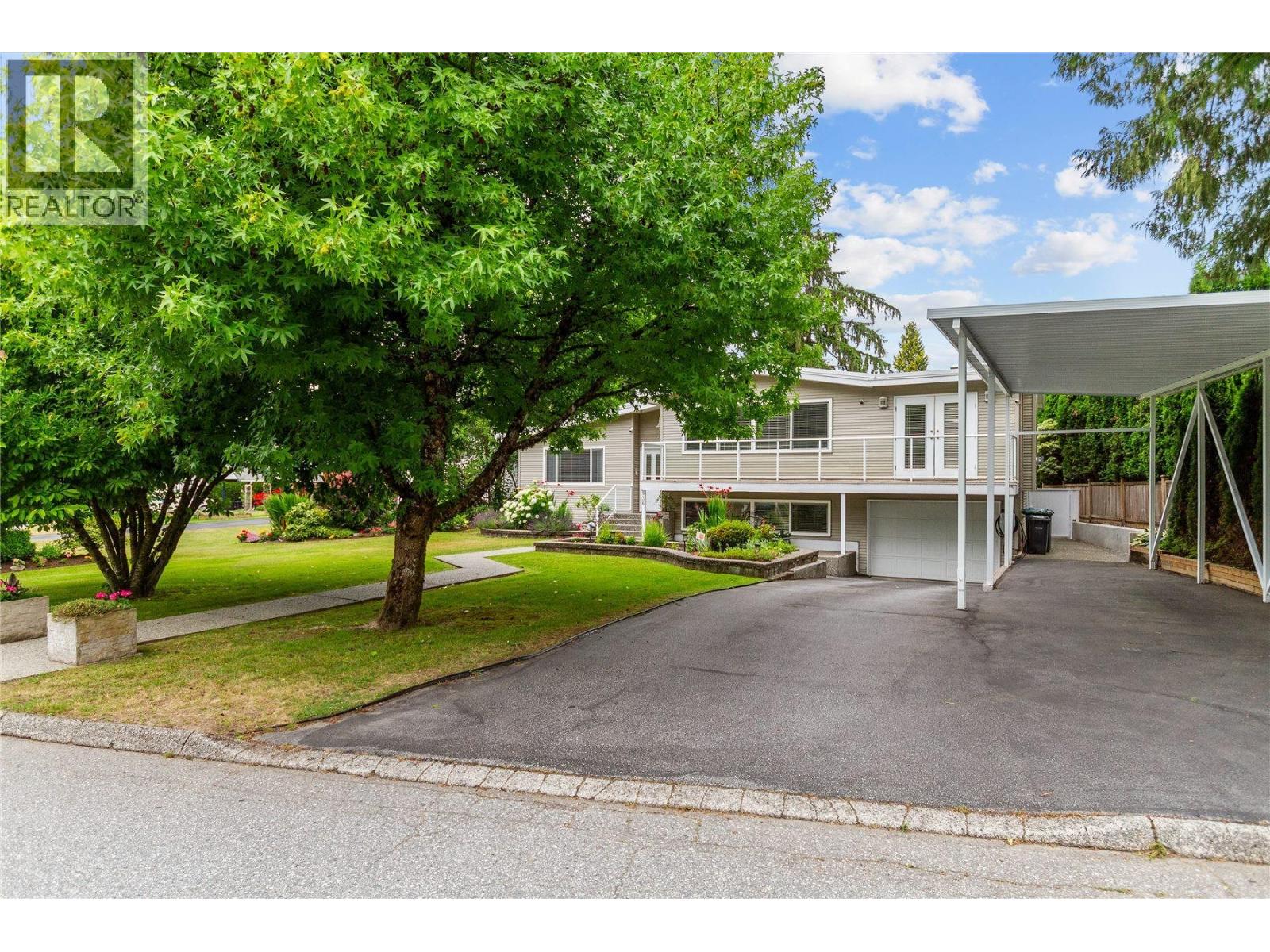 936 CAITHNESS CRESCENT
