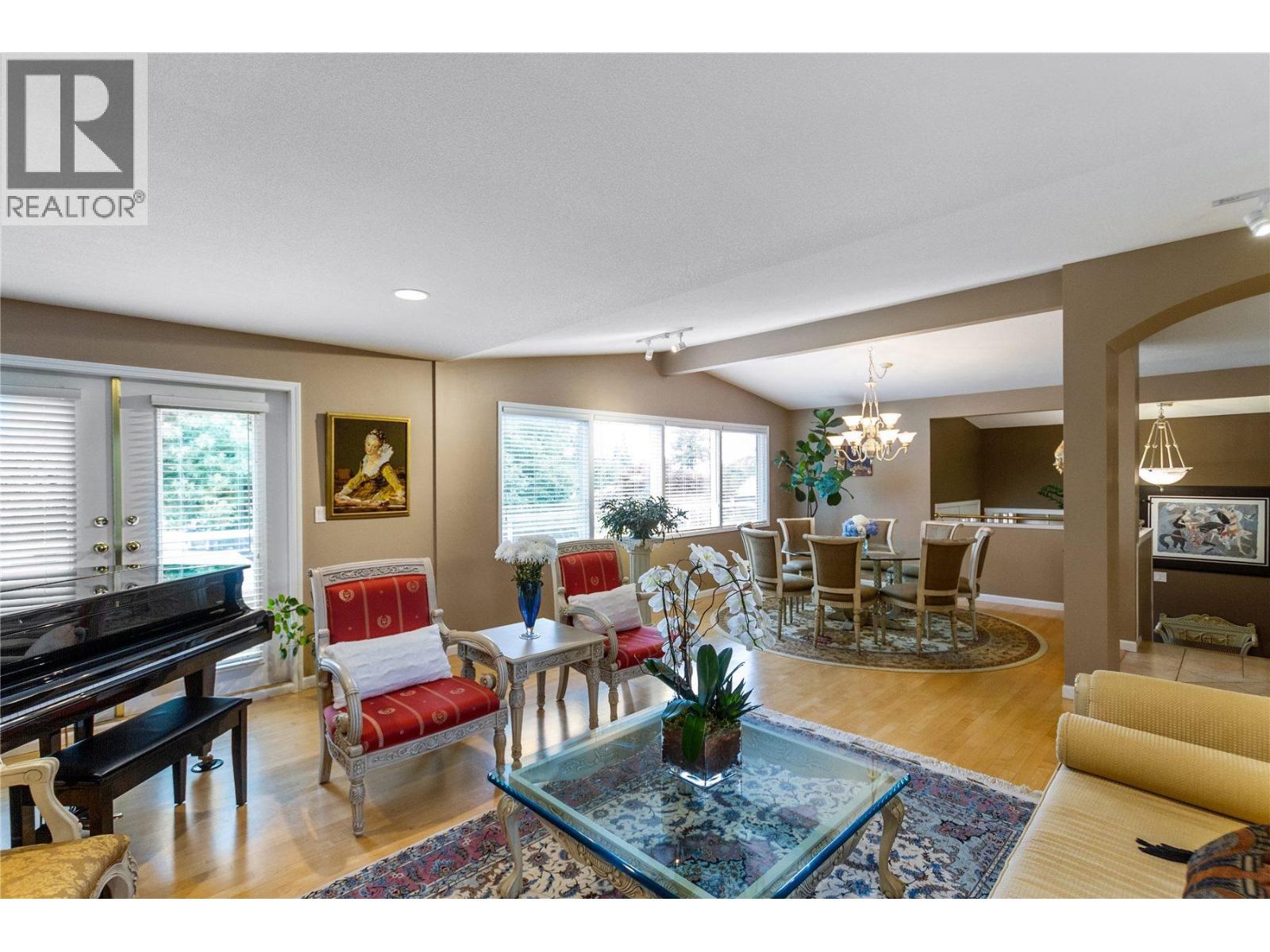 936 CAITHNESS CRESCENT