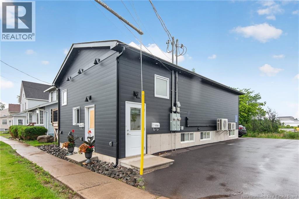 1724-1726 Main Street - Photo 2