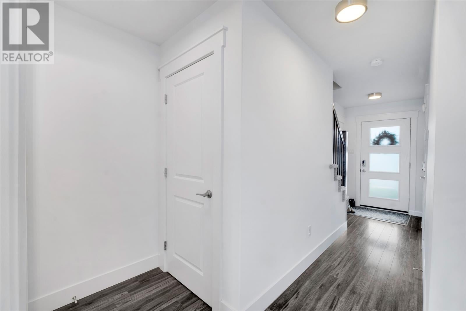 46 Henry Larsen Street - Photo 4
