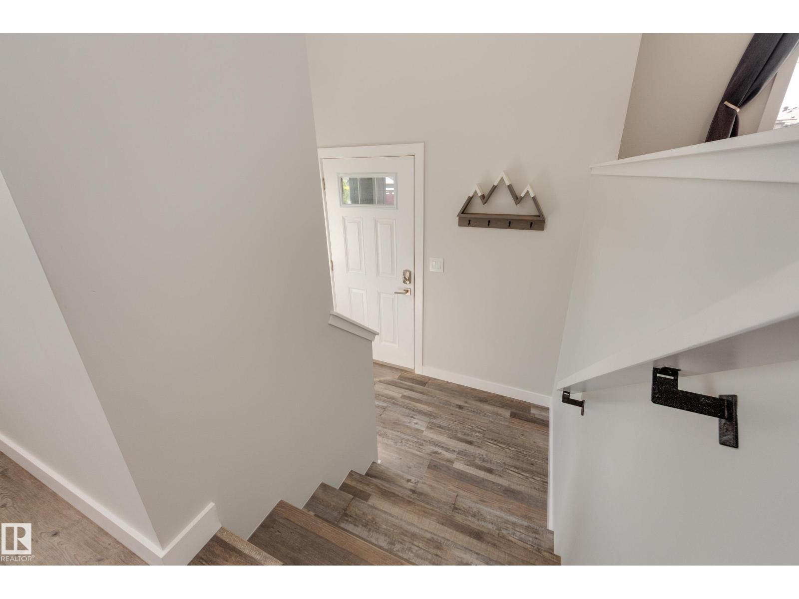 8623 223 ST NW