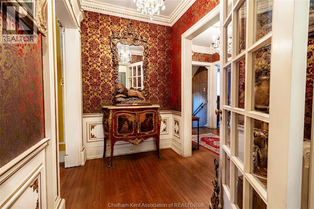 310 VICTORIA AVENUE - Photo 4