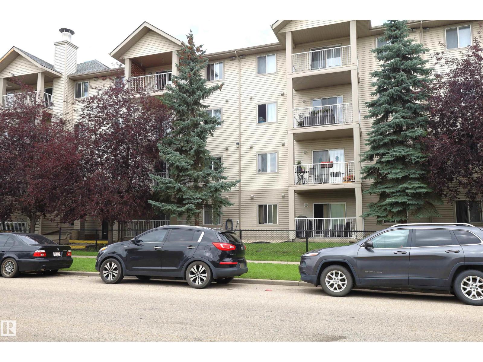 #415 12550 140 AV NW