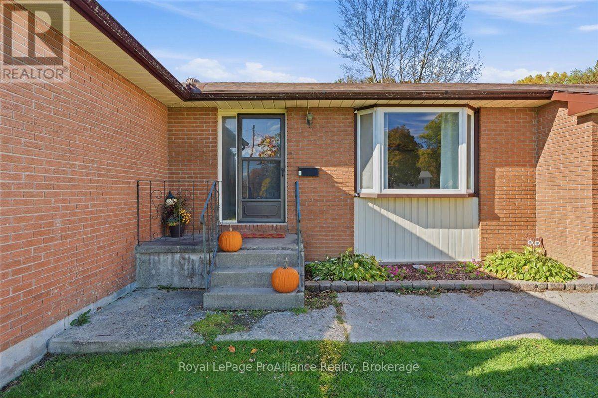 25 ASHLEY STREET