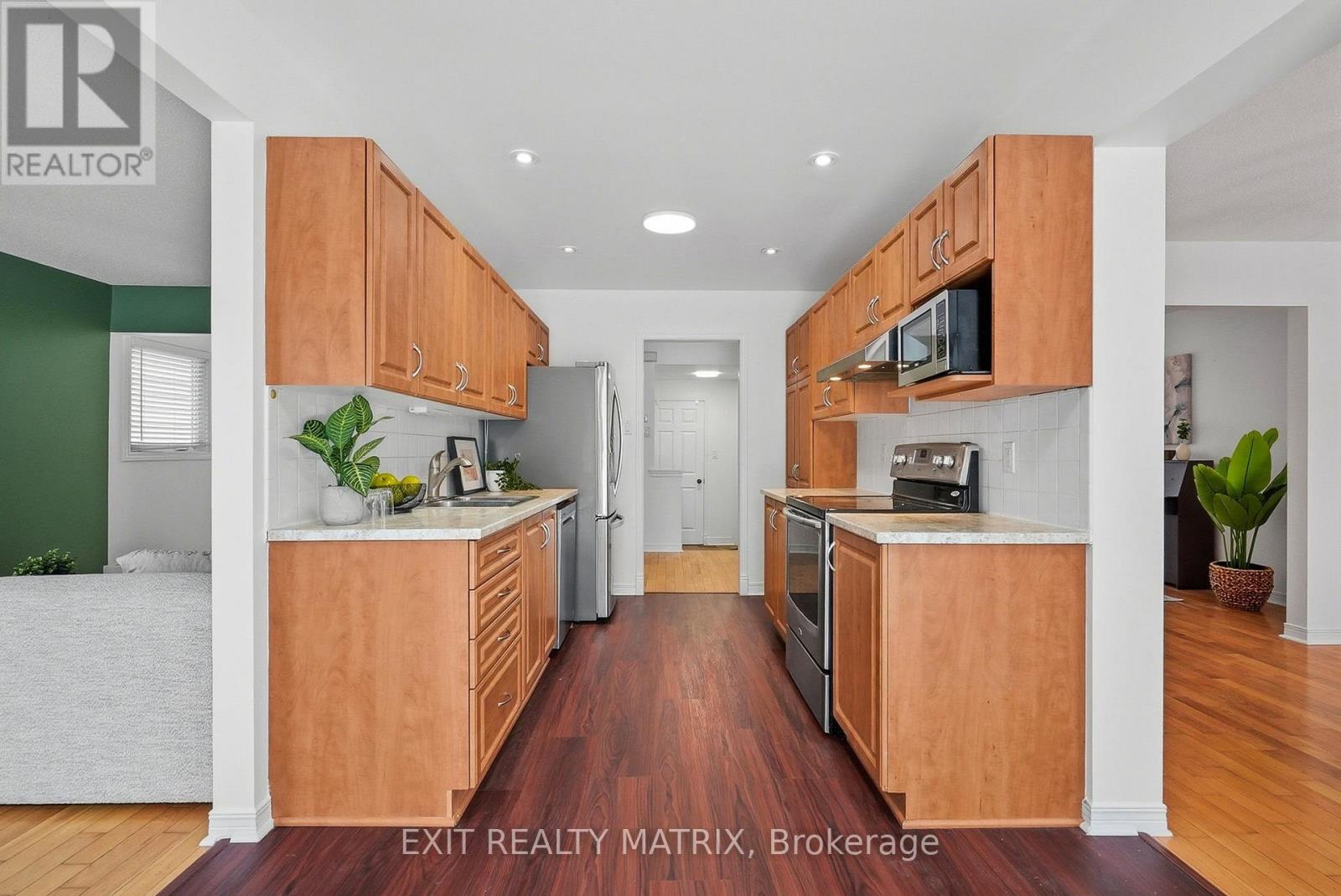 727 BROME CRESCENT - Photo 4