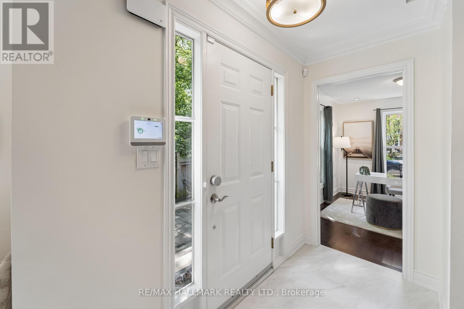 13 E J LENNOX WAY