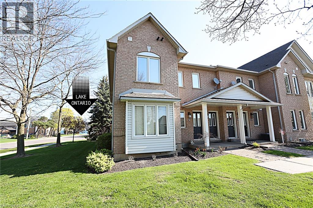 2 HARBOUR Drive Unit# 9