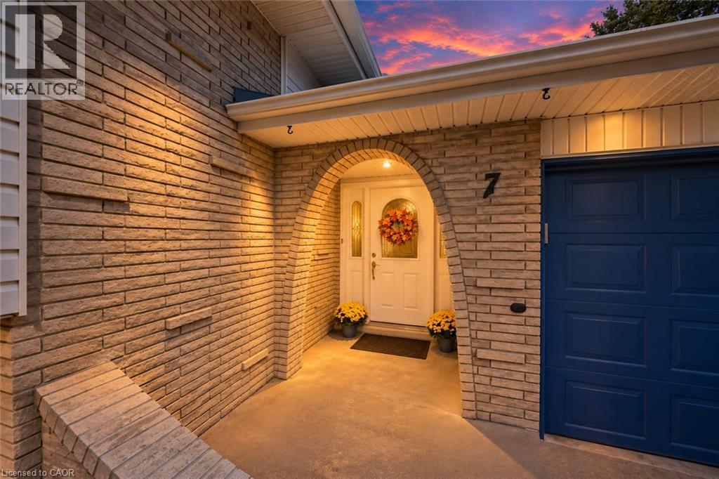 7 HANOVER Place