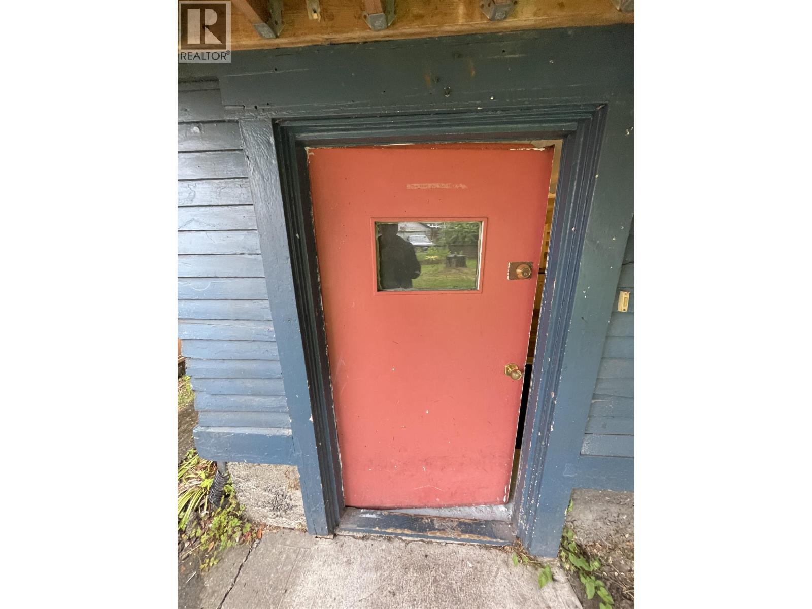 Ground Floor 757 E 12TH AVENUE