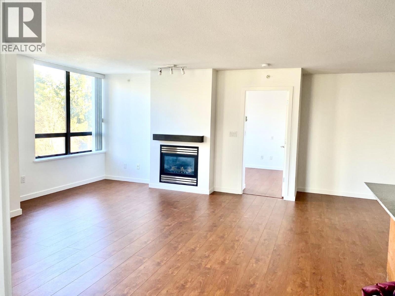 307 4333 CENTRAL BOULEVARD