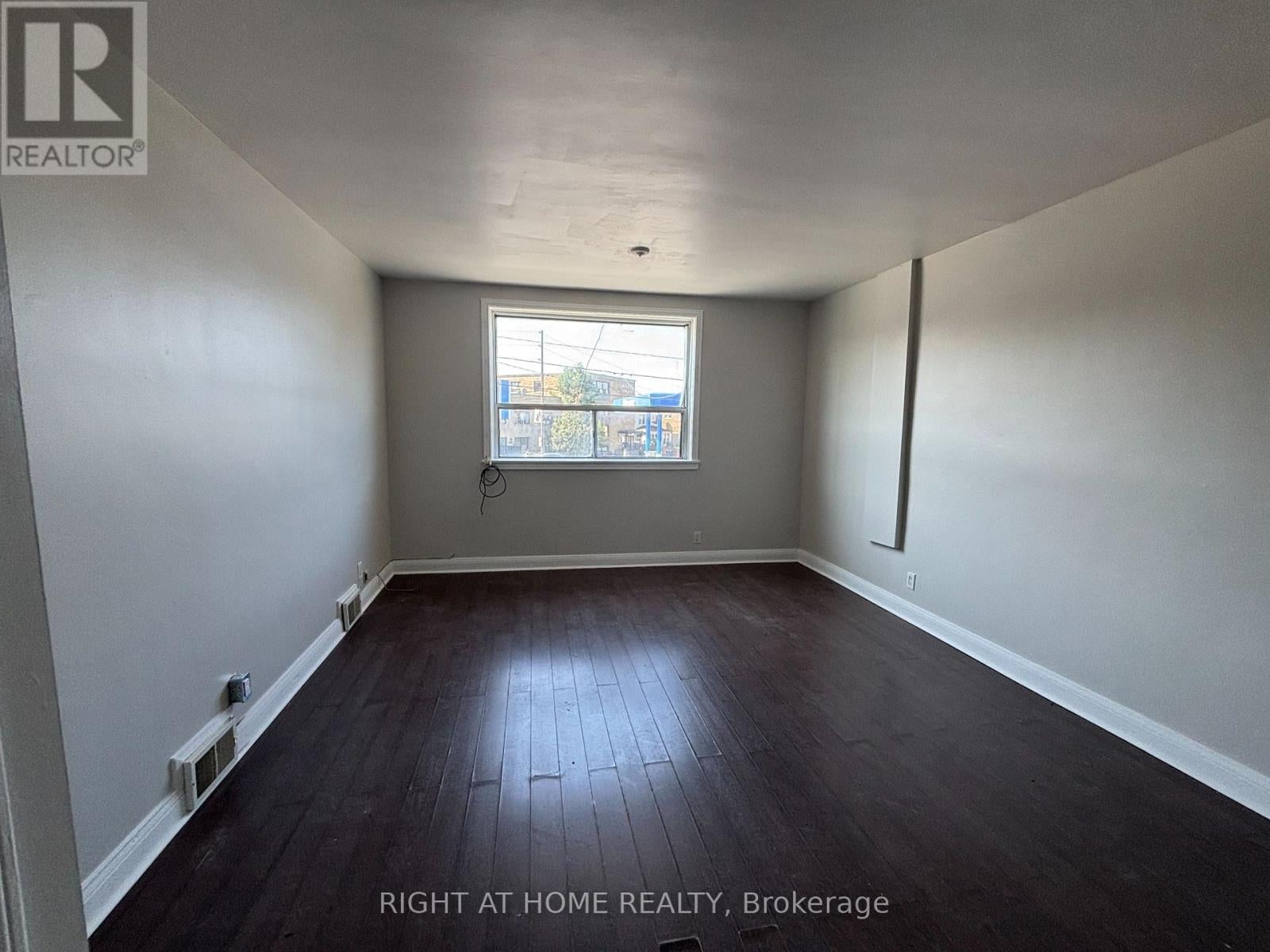 UNIT 2 UPPER - 503 OAKWOOD AVENUE
