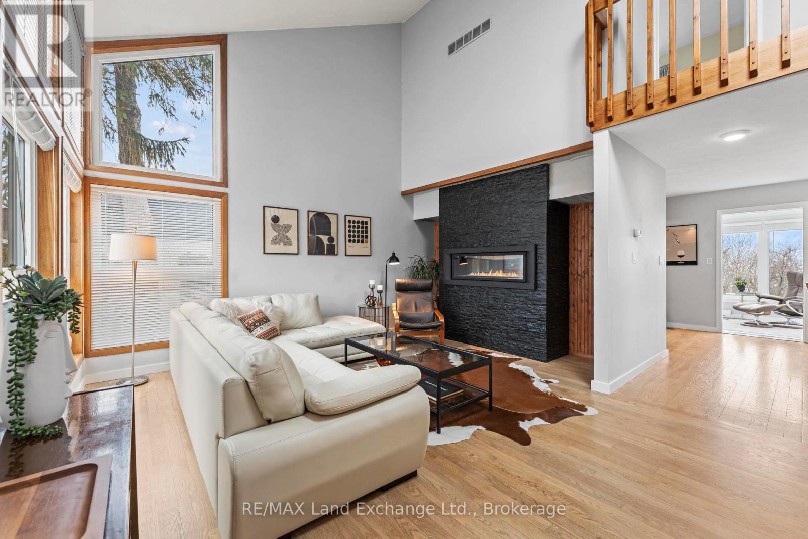 222 PENETANGORE ROW