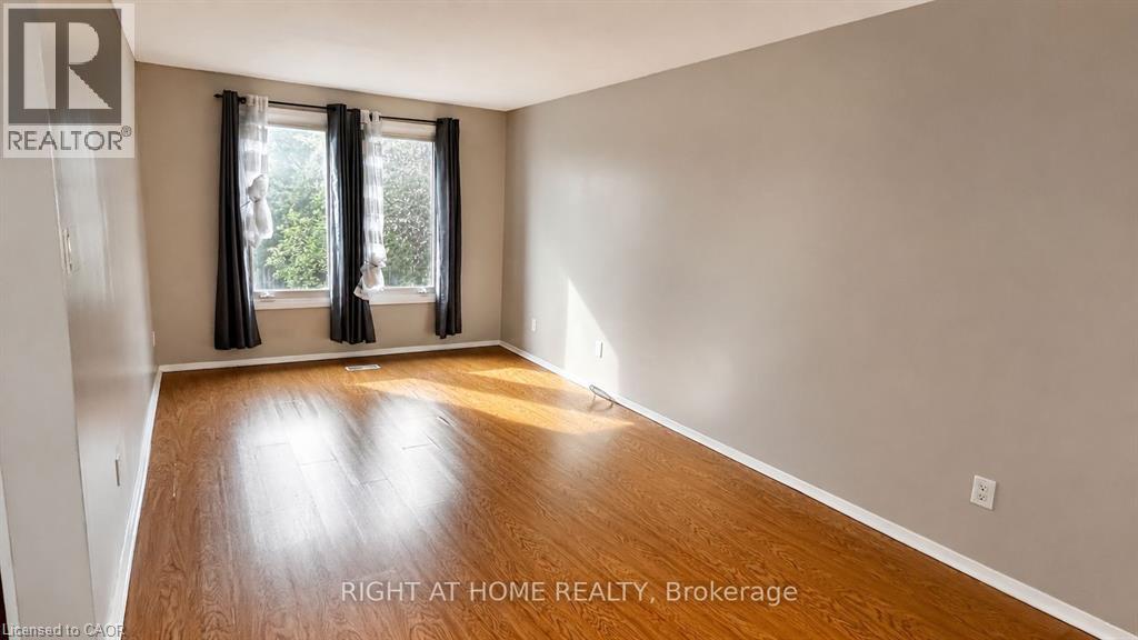 569 HAYWARD Crescent