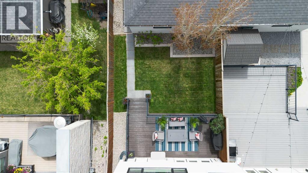1141 Renfrew Drive NE