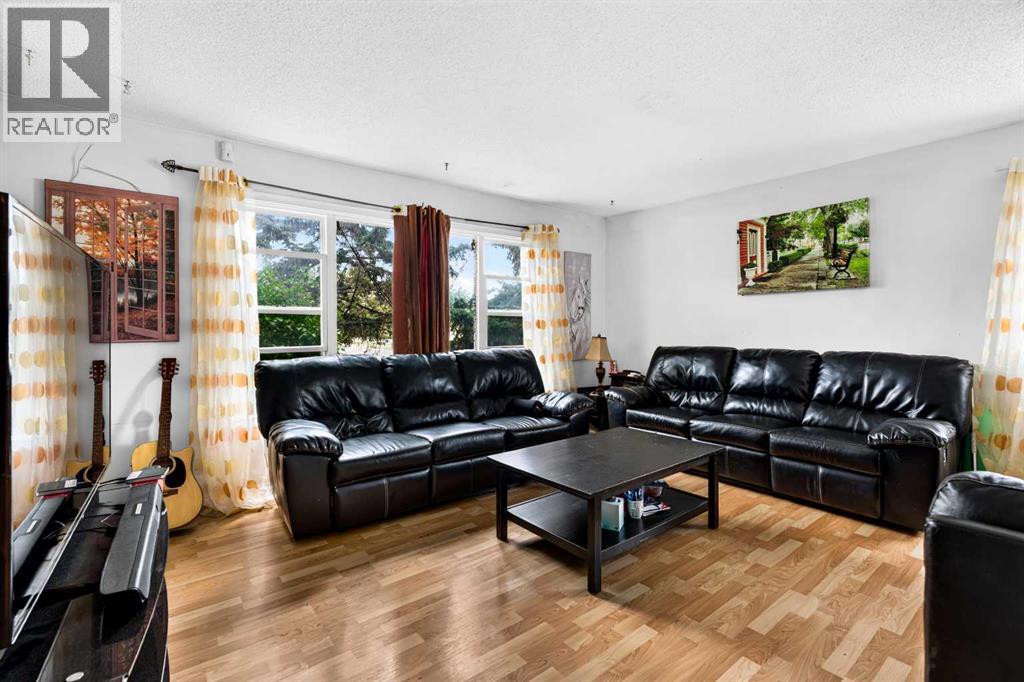 53 Queen Isabella Close SE