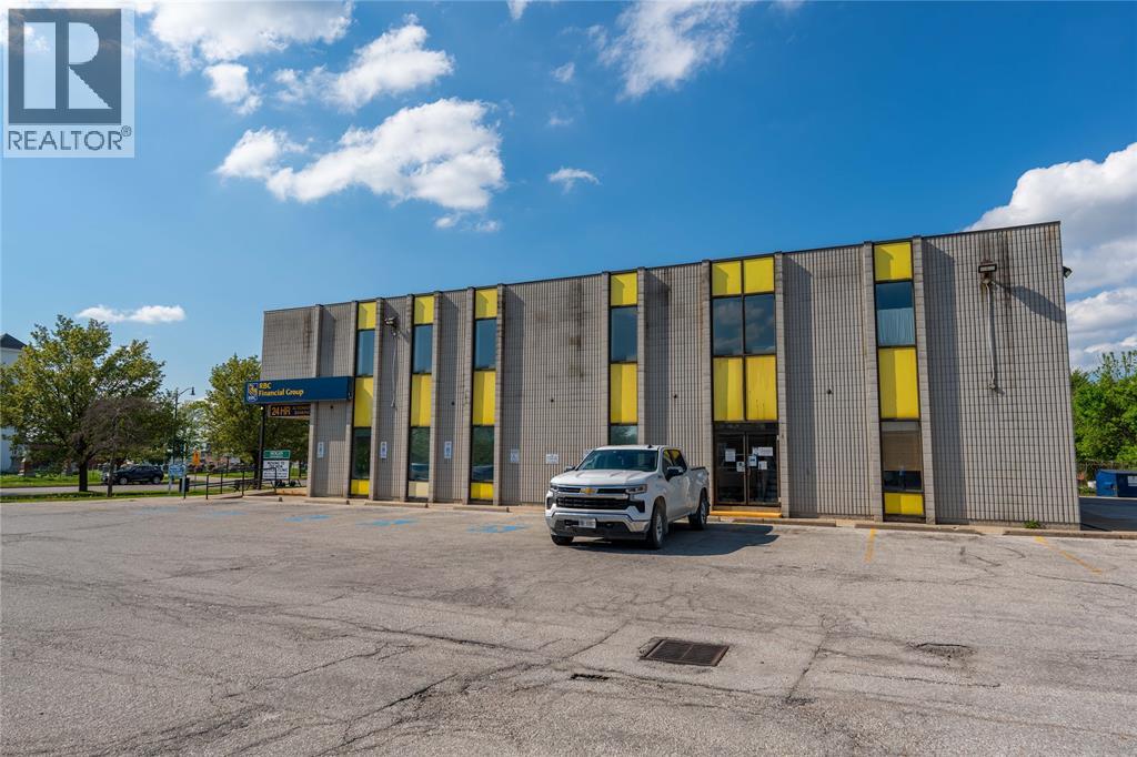 348 LYNDOCH STREET Unit# 2