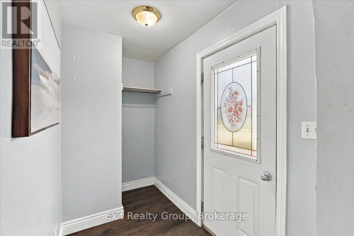 5 CHARLOTTE STREET - Photo 2