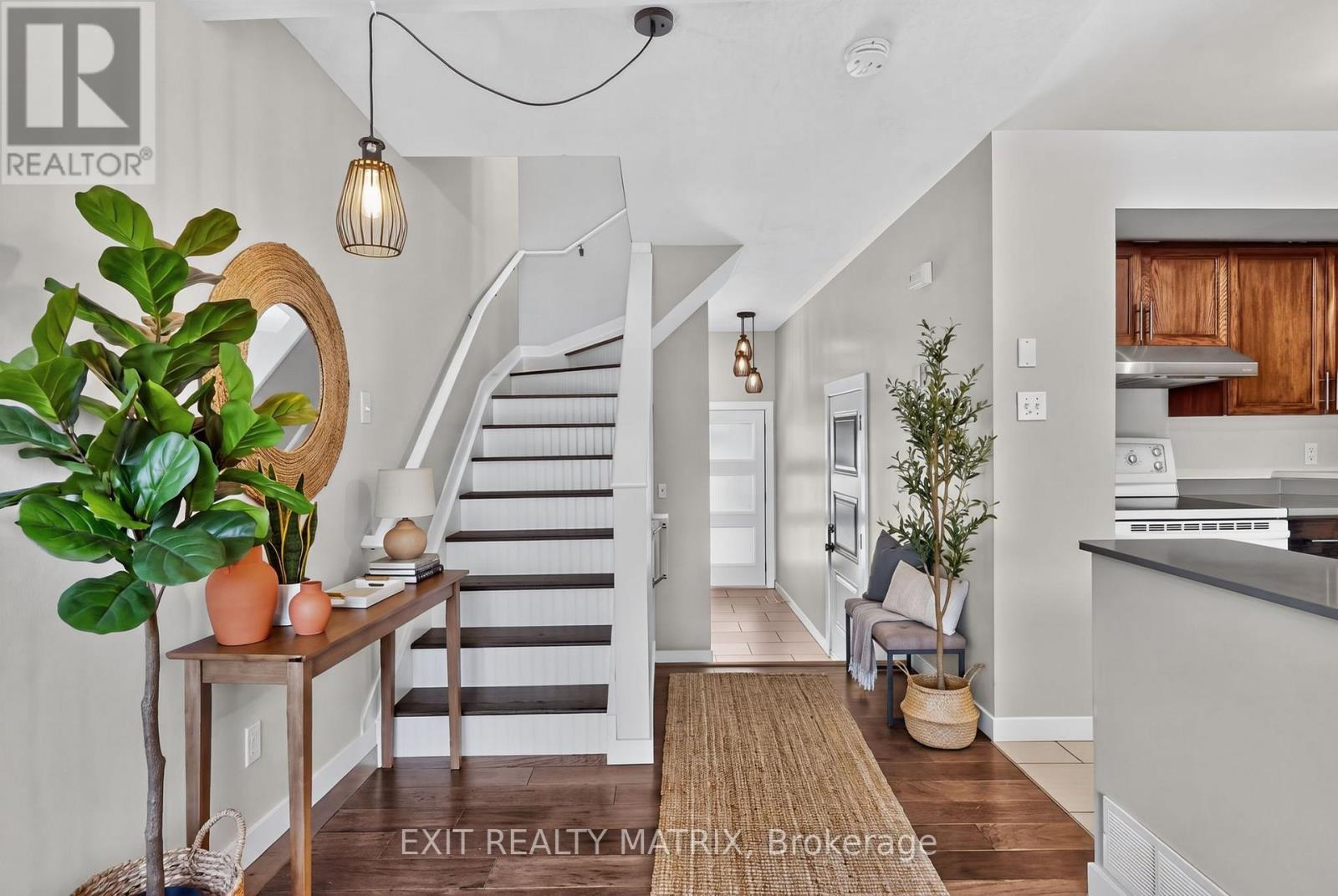 2043 AVENUE O - Photo 4