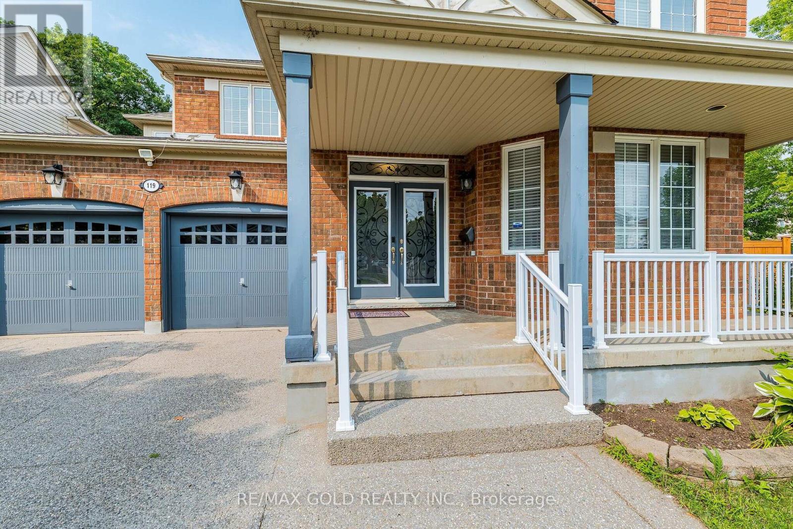 119 GLAZEBROOK CRESCENT