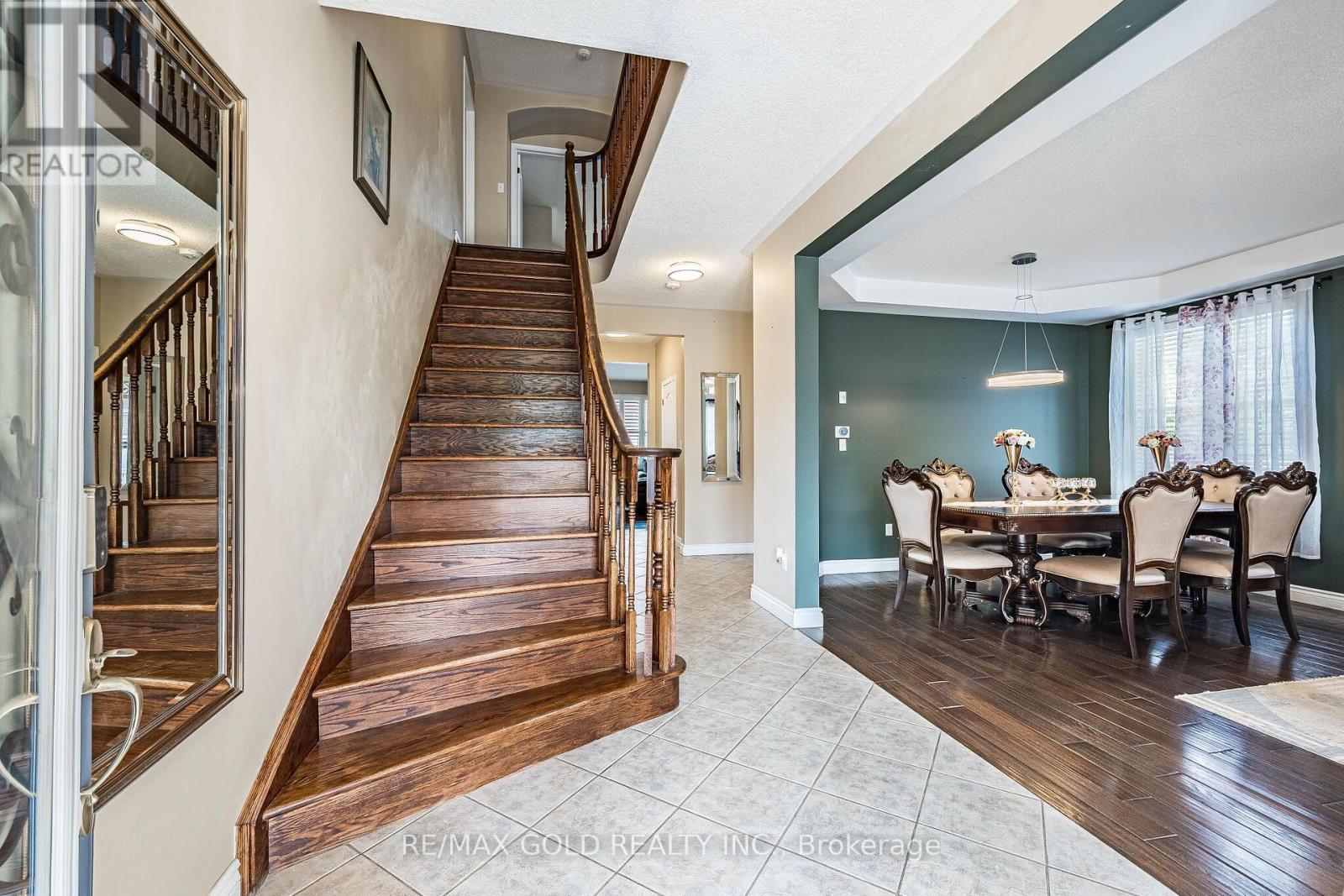 119 GLAZEBROOK CRESCENT