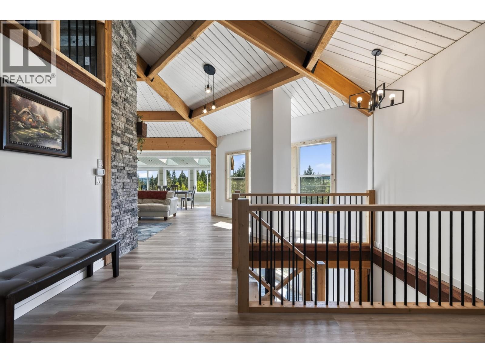 6318 HIGHLAND CRESCENT