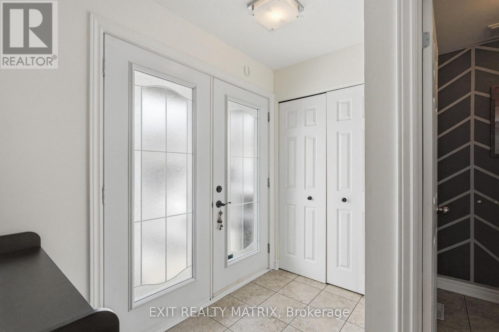 388 QUARTZ AVENUE - Photo 3