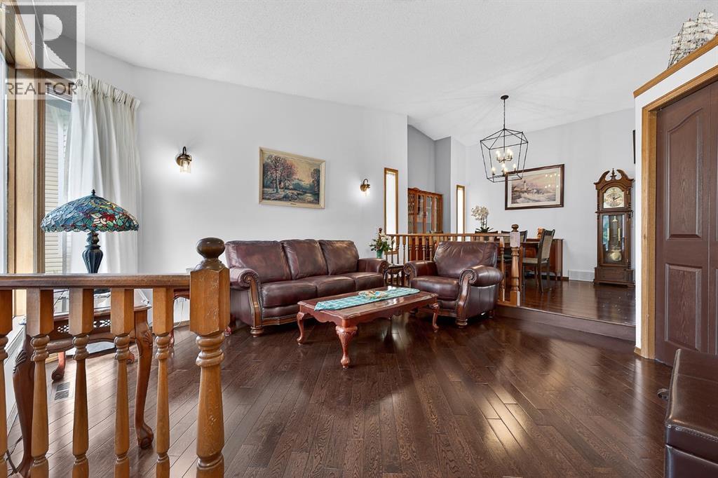 70 Pasadena Gardens NE