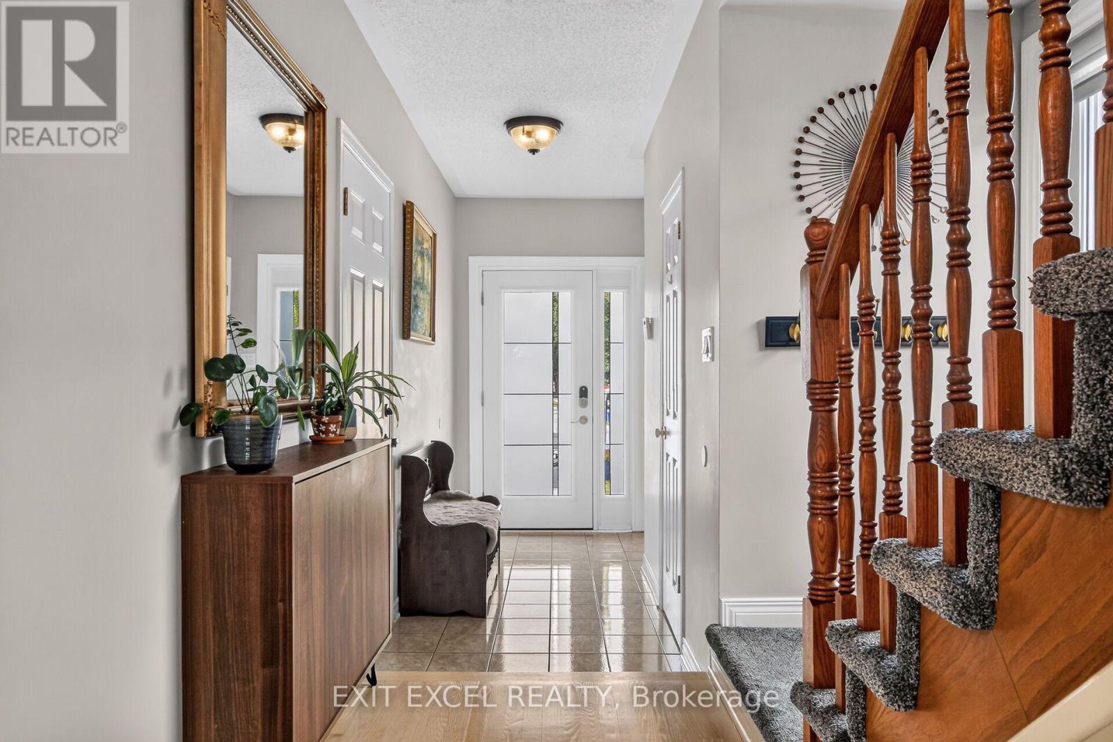 89 FORESTGLADE CRESCENT - Photo 3