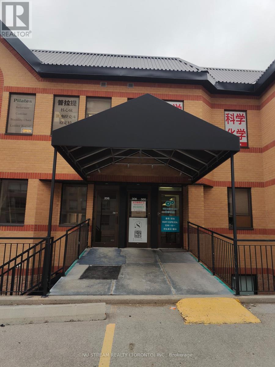 206 - 9011 LESLIE STREET