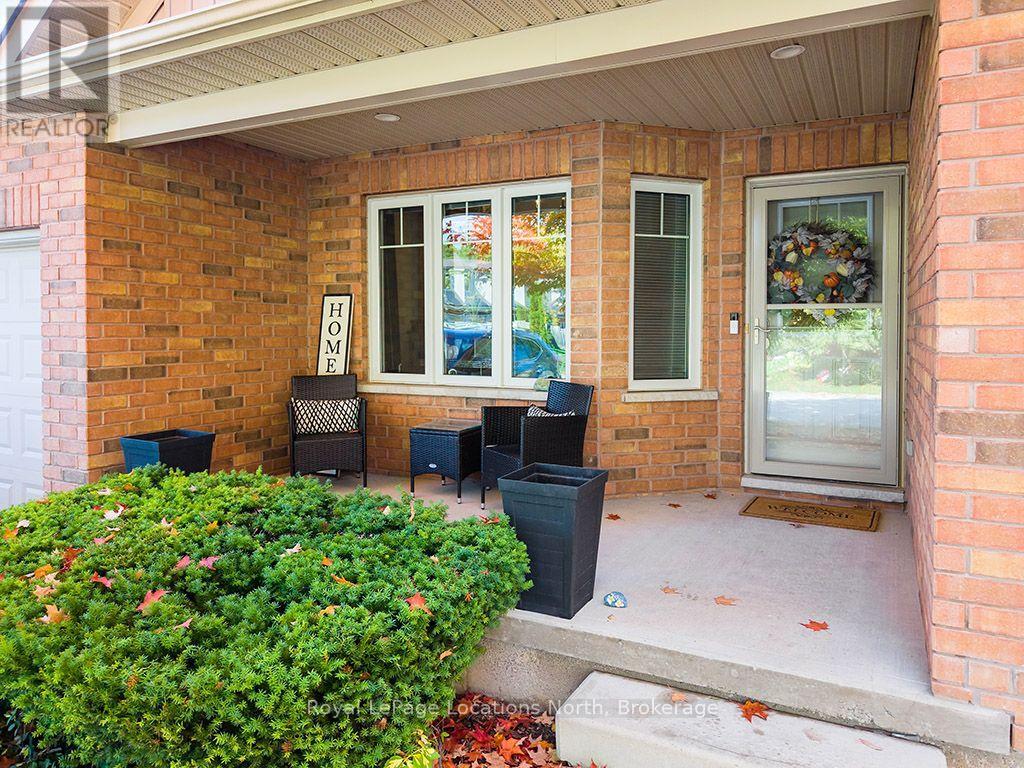 9 RUSSETT DRIVE
