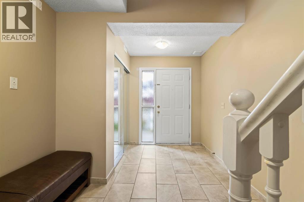 76 Coachway Gardens SW
