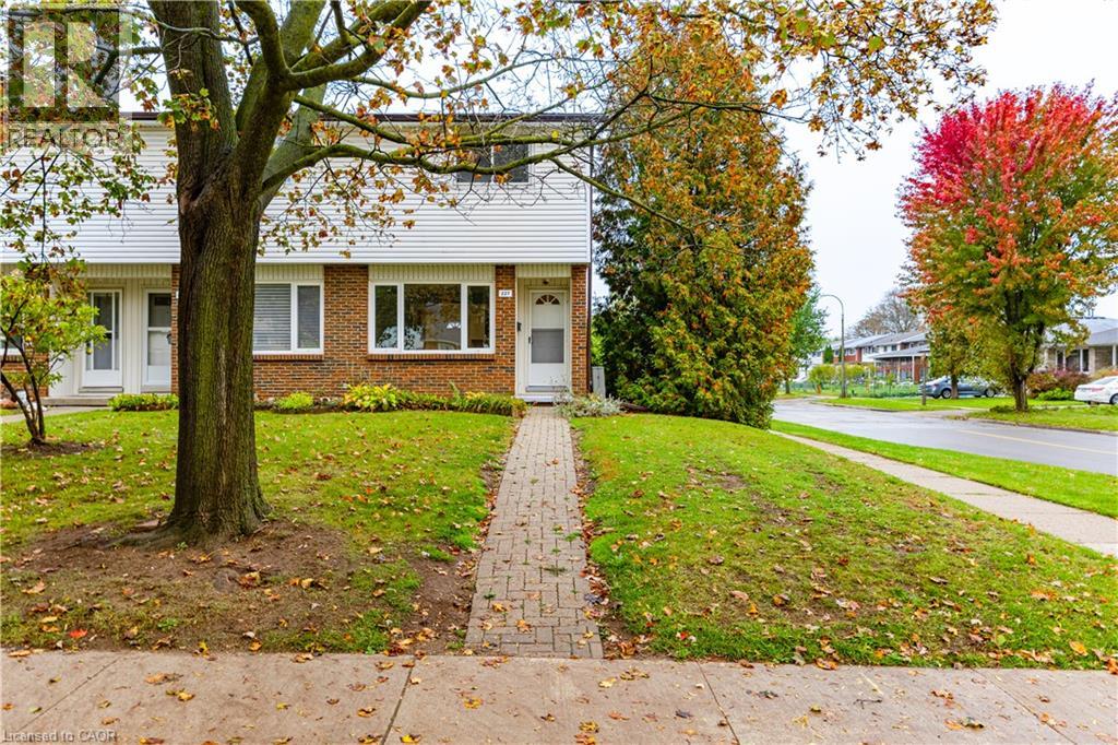 227 FERGUS Avenue
