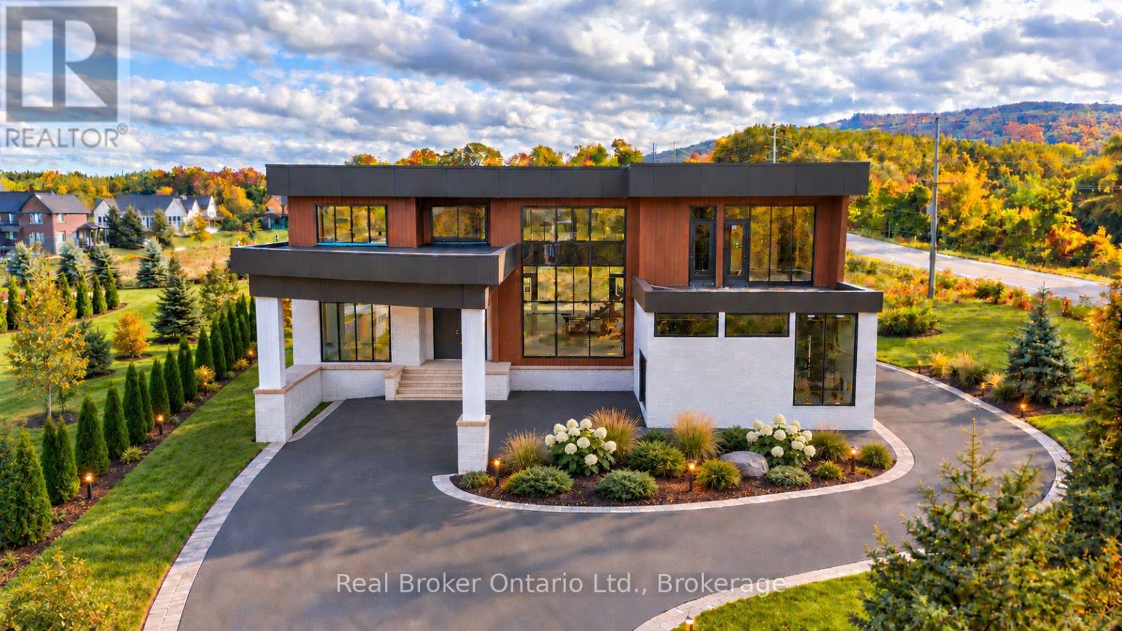 1 MEADOWLARK WAY