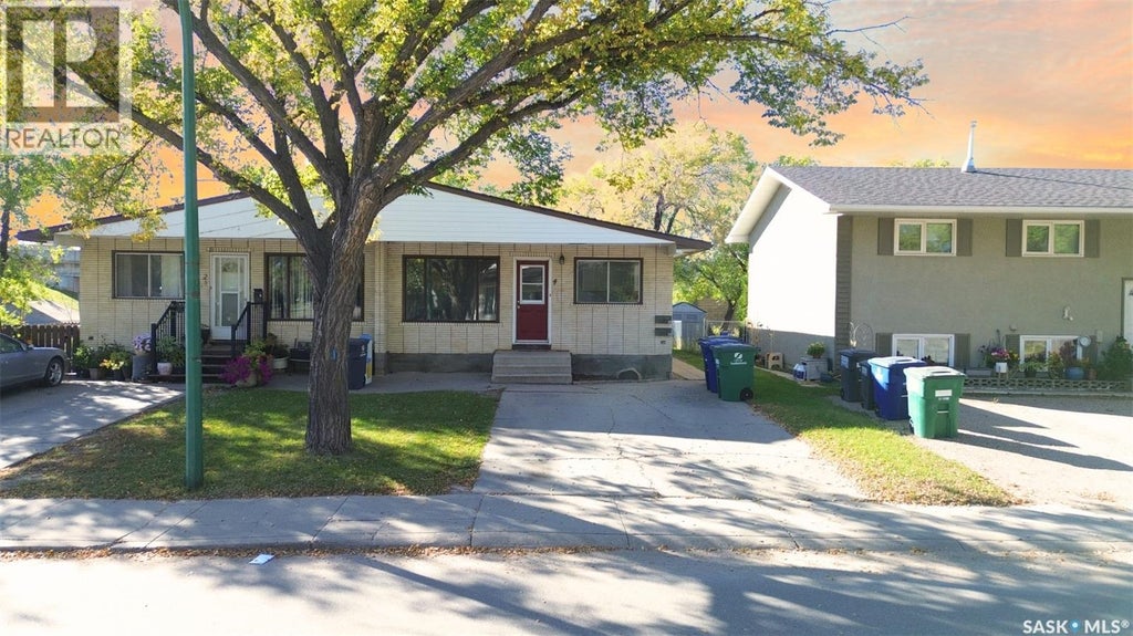 4 CARLETON DRIVE, SASKATOON, SK S7H 3N6 - Image 946511285.jpeg?d=l