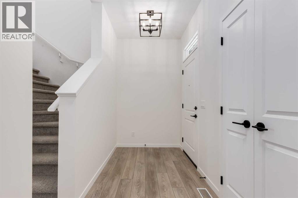 390 Ellen Park