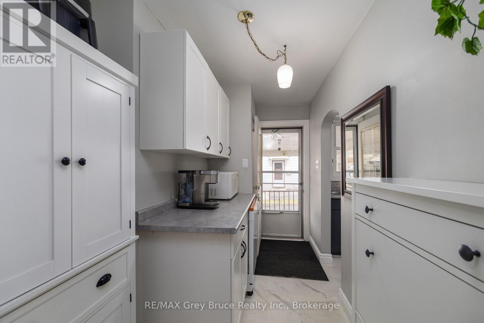 2120 4TH AVENUE W