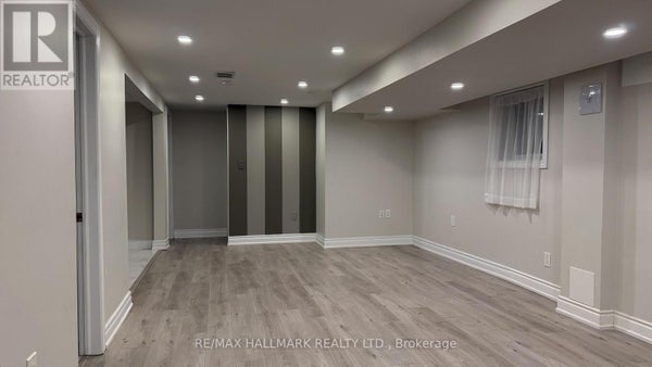 76 Clancy Dr, Toronto (Don Valley Village), ON 2
