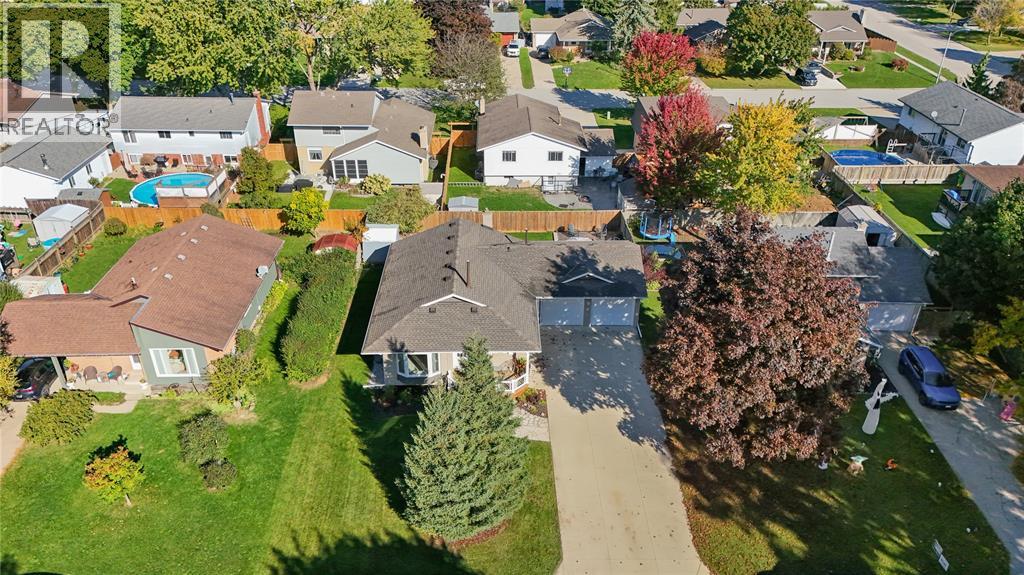218 BLACKTHORN CRESCENT