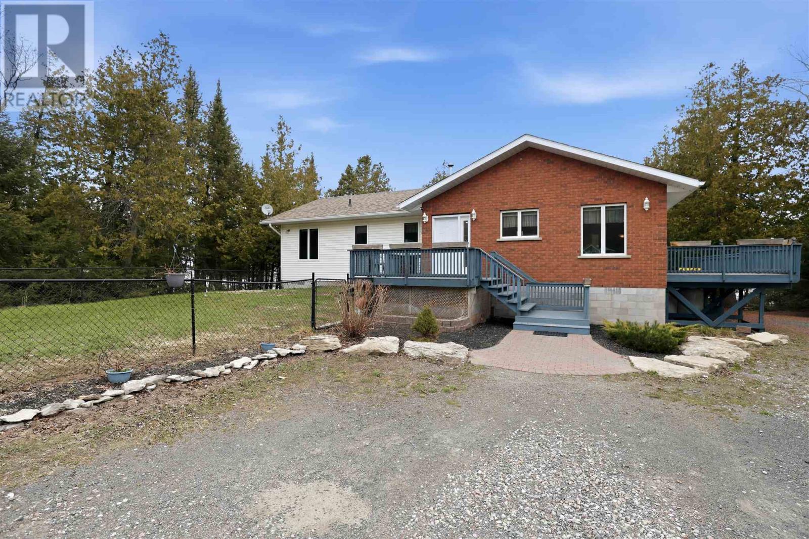 3804 Hamilton DR - Photo 3