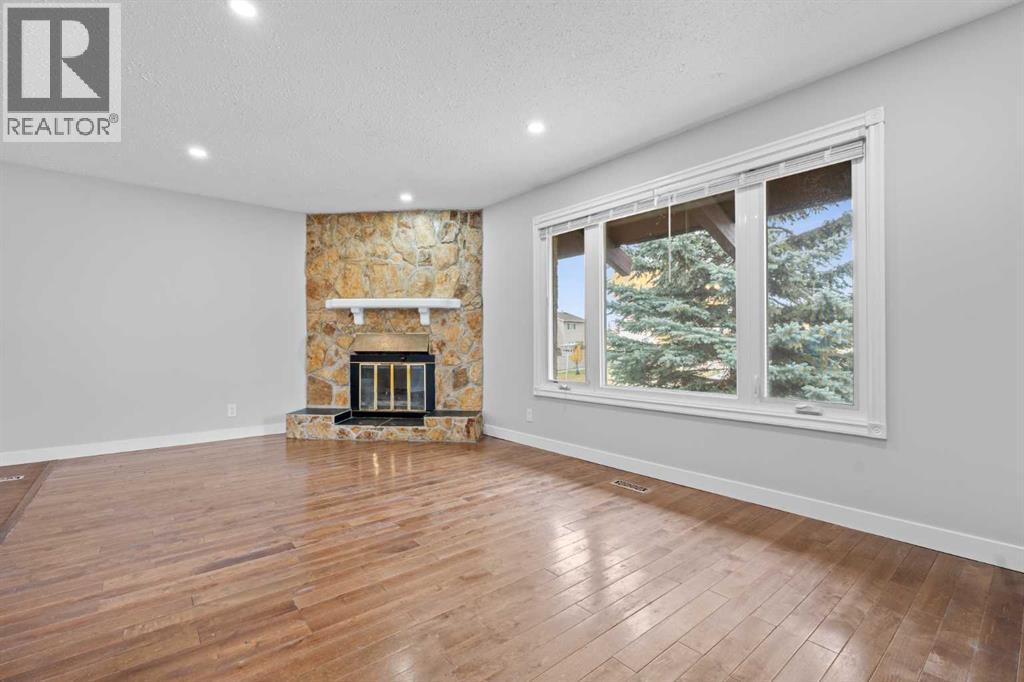16 Whiteram Place NE