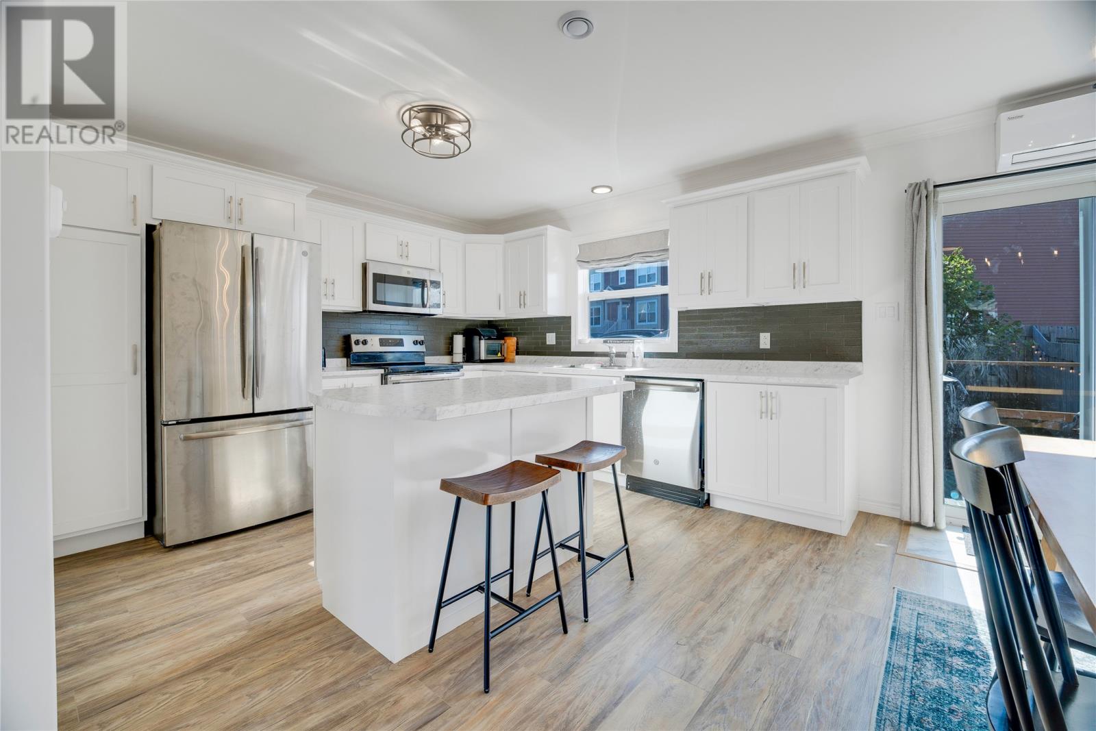 6 Hubbard Place