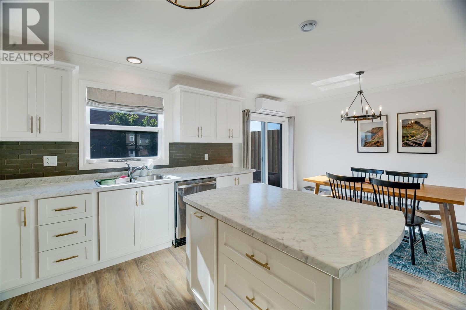6 Hubbard Place