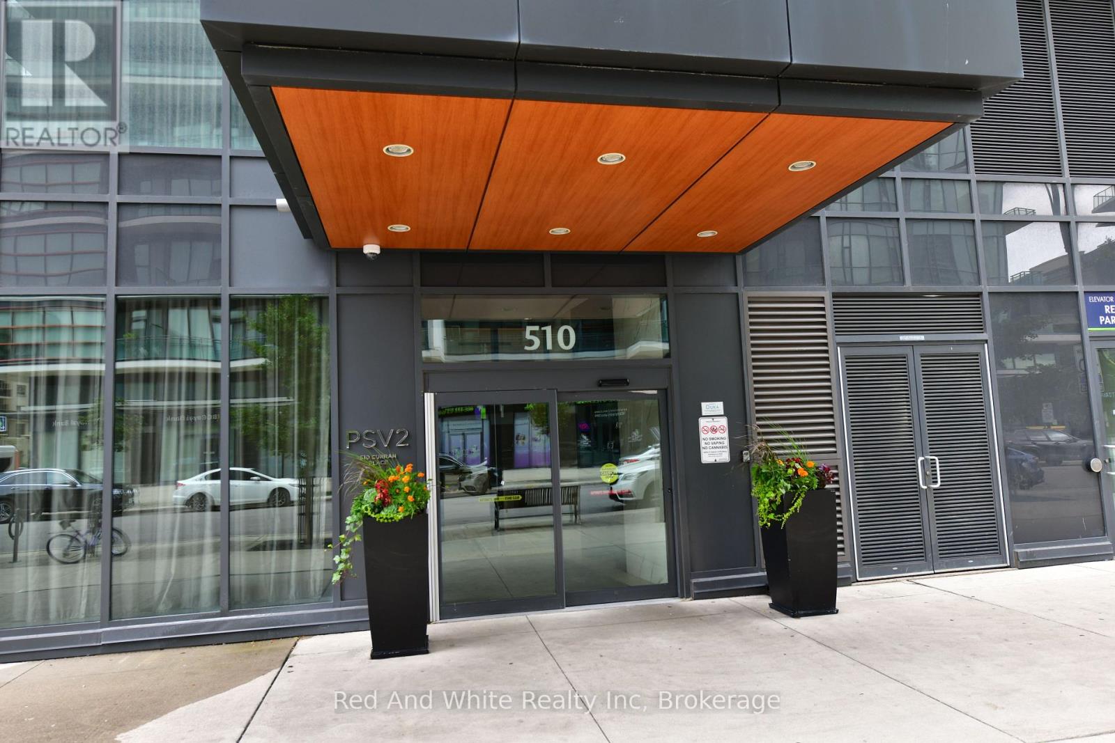 2005 - 510 CURRAN PLACE