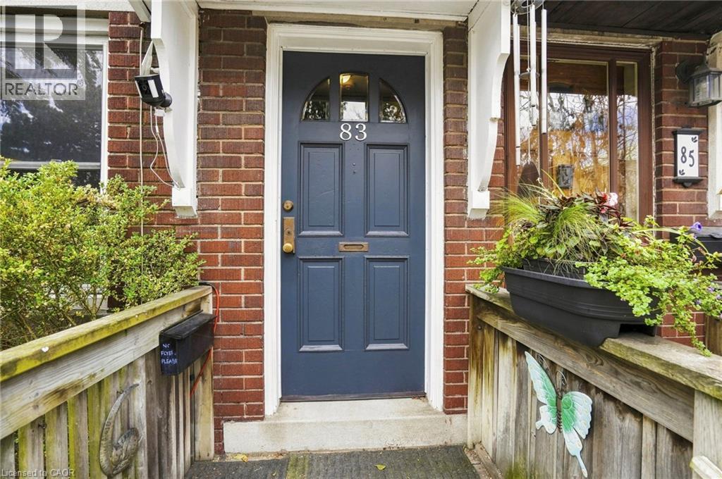 83 NAPIER Street