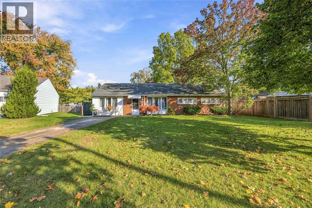 914 Retlaw DRIVE