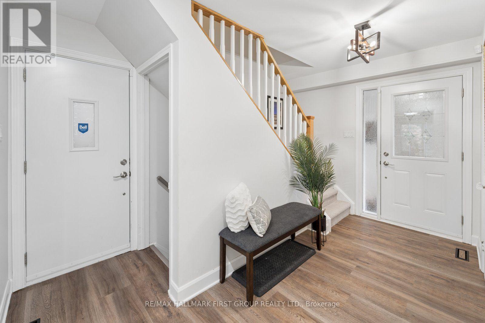 577 CREEKVIEW CIRCLE