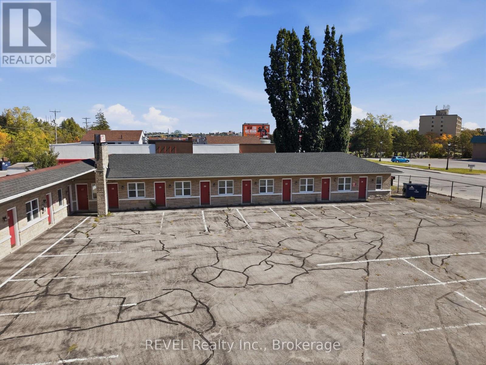 215 GARRISON ROAD